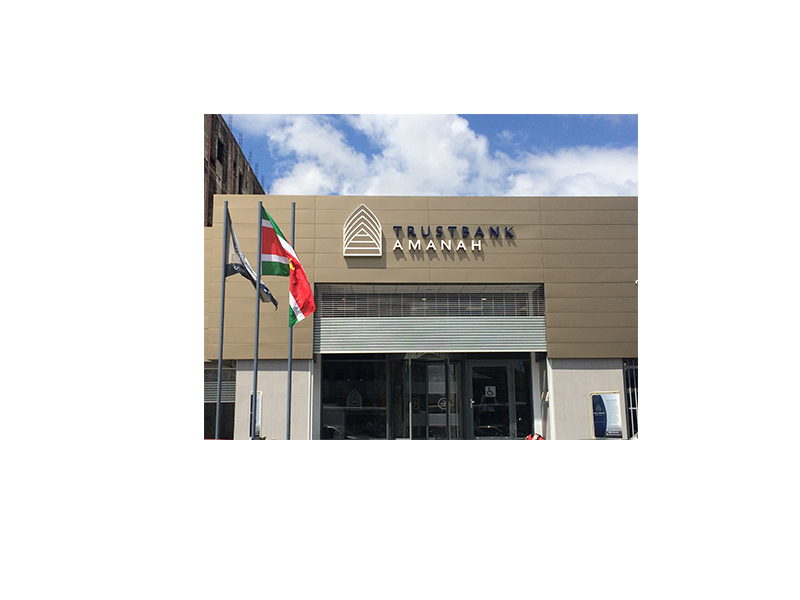 Trustbank Amanah Ingebruikname modern filiaal van Trustbank Amanah in Paramaribo-Centrum. 